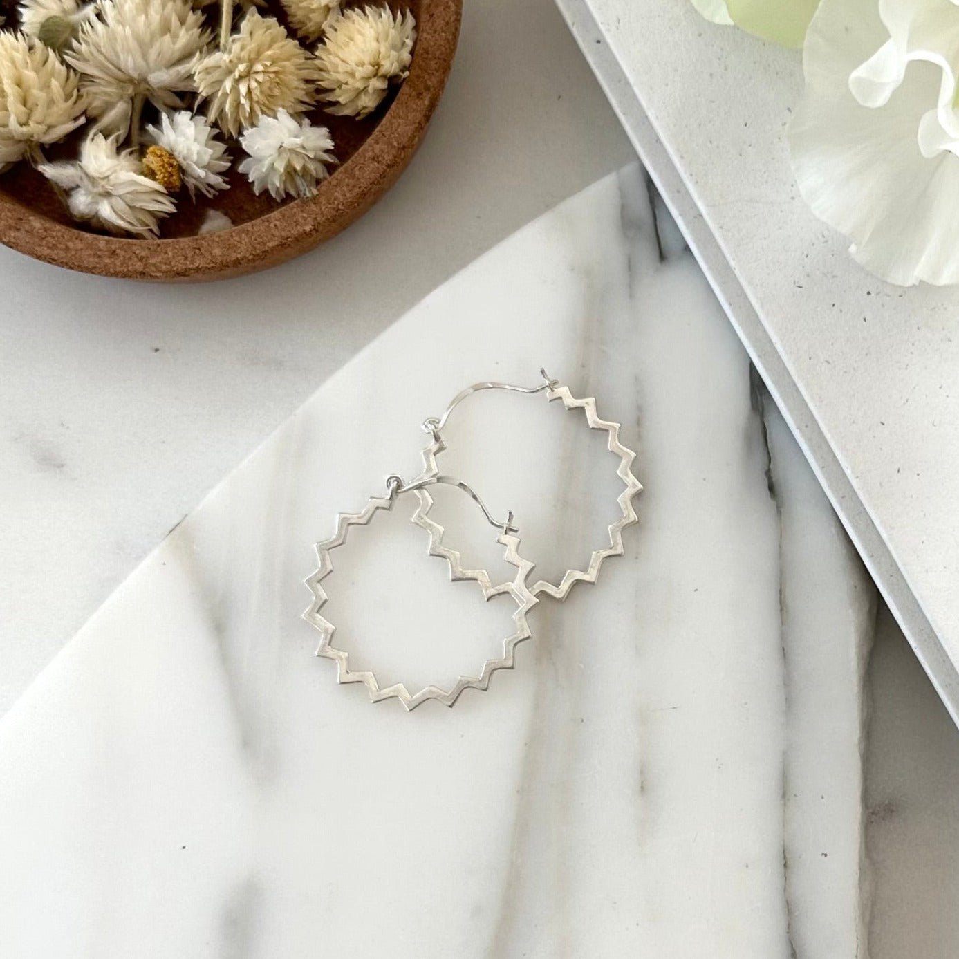 SILVER POINTE HOOPS - Sarah Cecelia Jewelry & Metal Goods