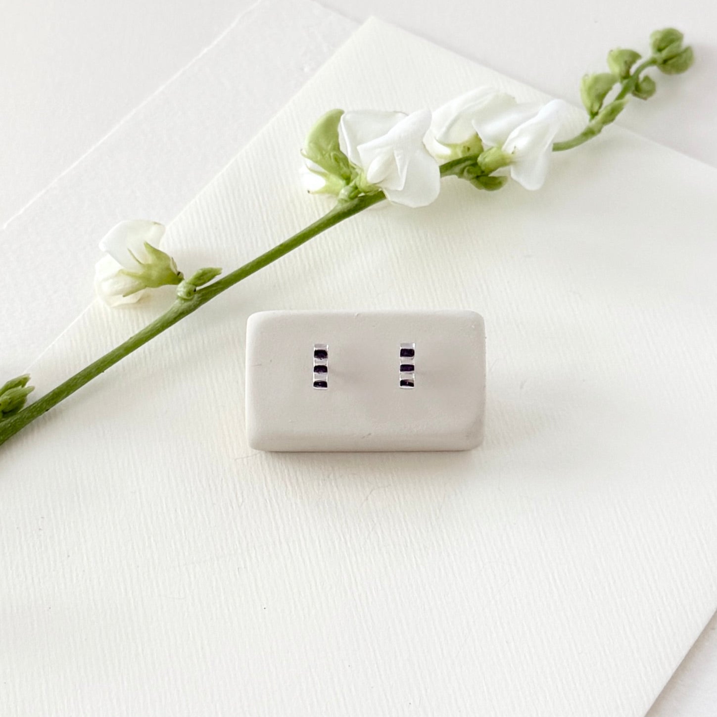 SILVER POINTE MINI BAR STUDS - Sarah Cecelia Jewelry & Metal Goods