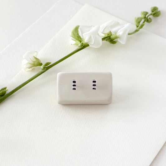SILVER POINTE MINI BAR STUDS - Sarah Cecelia Jewelry & Metal Goods